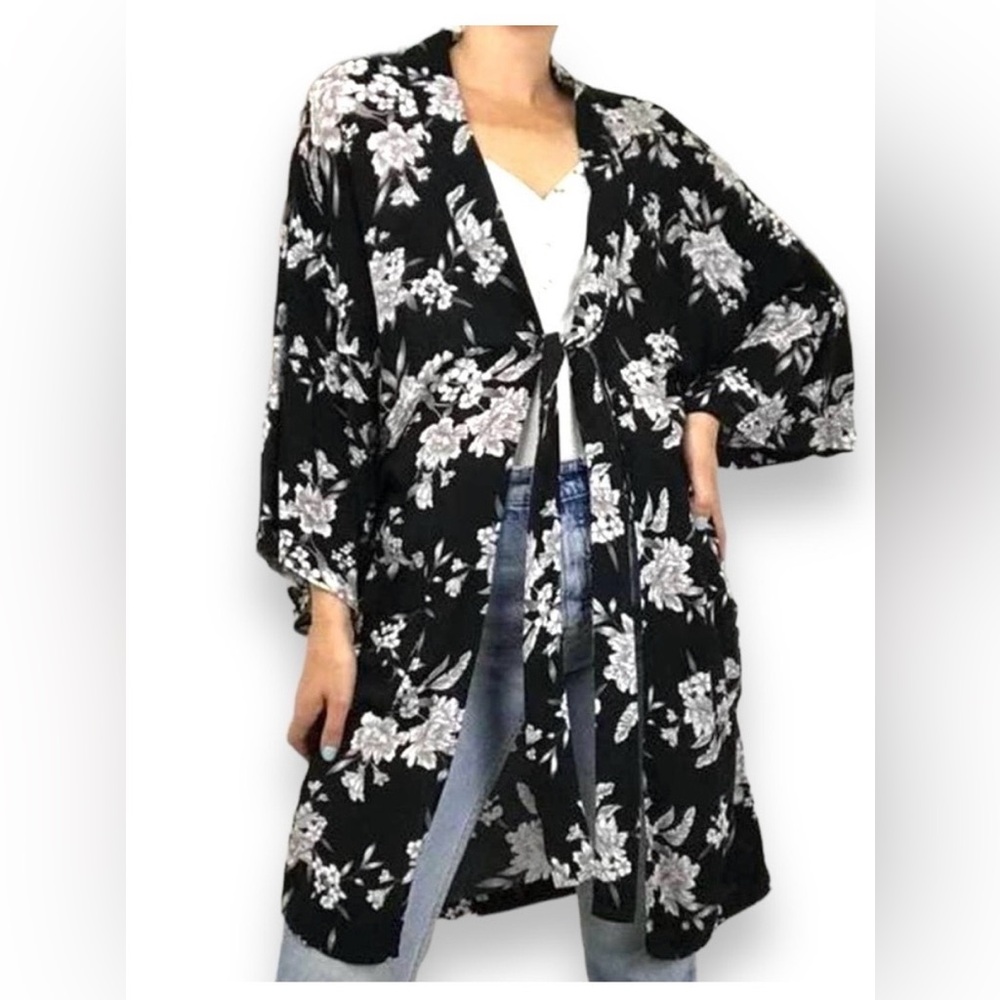 NWOT- Spiritual Gangster Maya Kimono/Robe/Beach Cover up - One Size